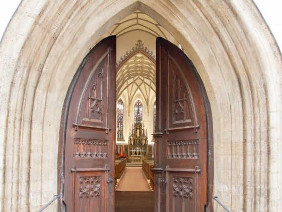 Brauttor bearbeitet m Adventskranz