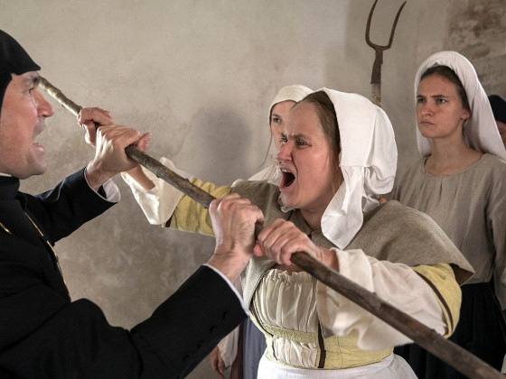 Filmszene aus Die Frauen des Bauernkriegs p12 g